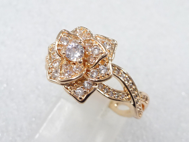 クリスタル　指輪(18号)